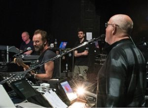 Tony Levin-Sting-Peter-Gabriel-tour-2016-Sting-Gabriel-rehearsing-01